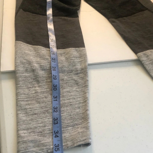 Athletic work out capris.Size Large gray and black - Picture 2 of 6